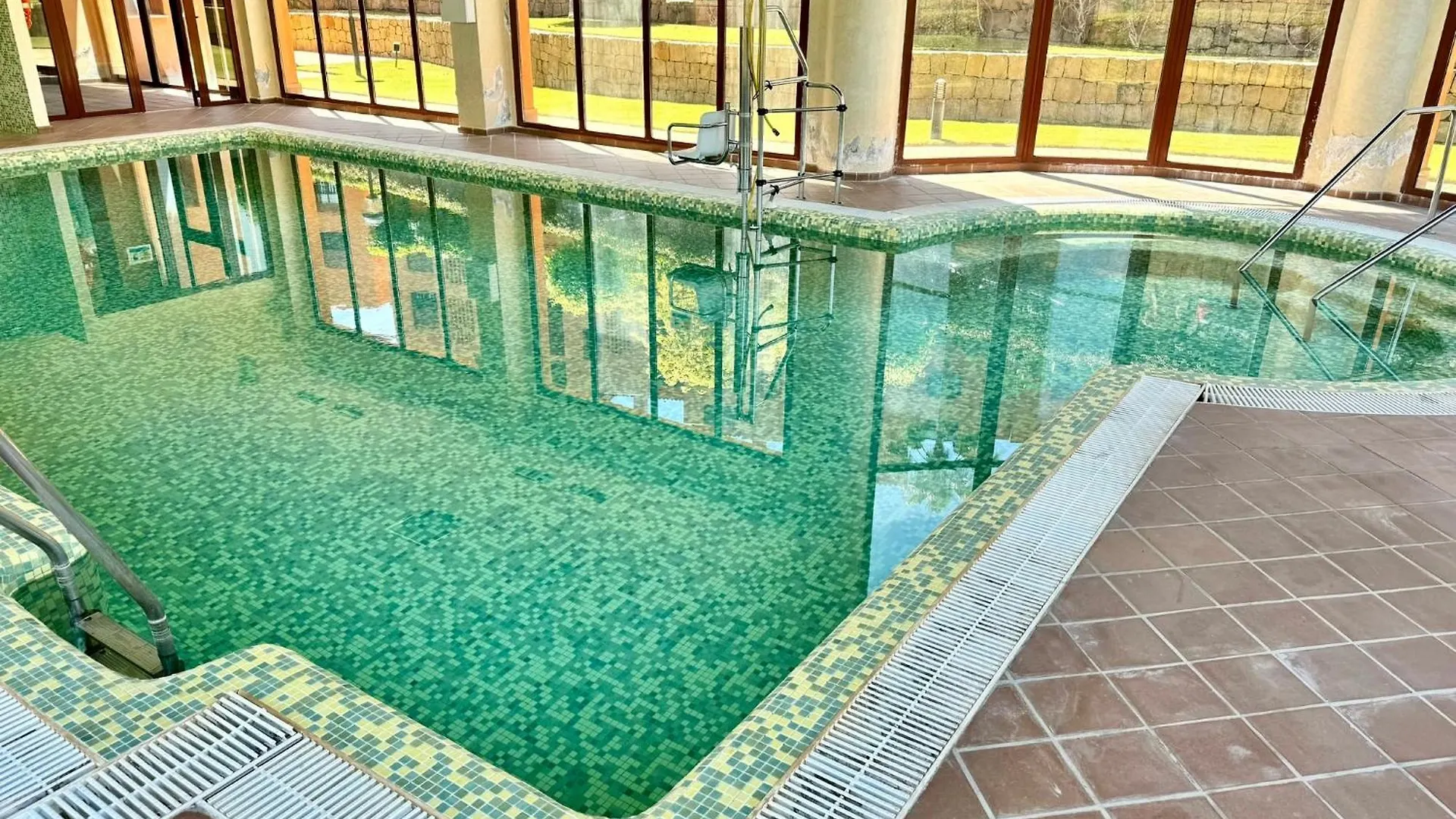 アパート エステポナPiso De Lujo Golf Y Playaアパートメント スペイン